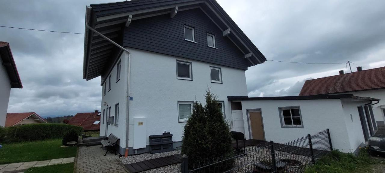 Green-Art-Living Fuer 3 Im Allgaeu Mit Queensize & Wifi Lauben  Buitenkant foto